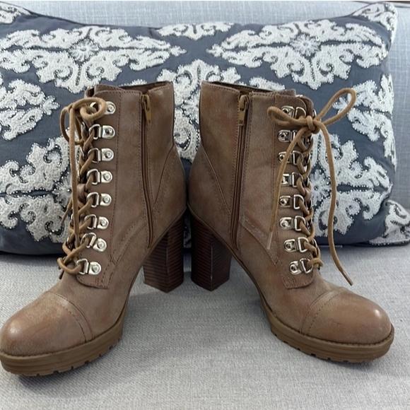 G by Guess Size 8 GGGimmy Tan Laced Up Heeled Ankle Booties - Picture 5 of 16